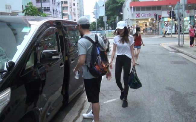 Sau lần suýt bị 'đá', Lâm Phong ra sức yêu chiều bạn gái chân dài-10