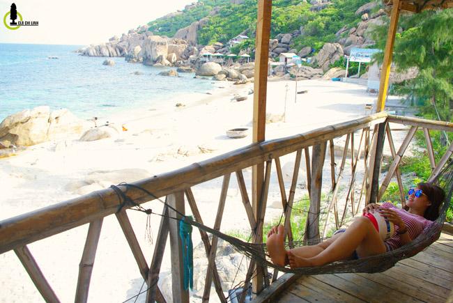 Khám phá bãi tắm đẹp lung linh, ăn tôm hùm giá 'bèo' bậc nhất Việt Nam-7