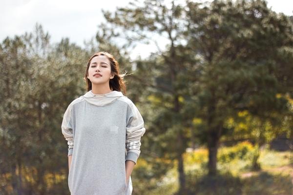 Phan Ngân The Face tung clip cover hoành tráng 'Cô gái đến từ hôm qua'-2