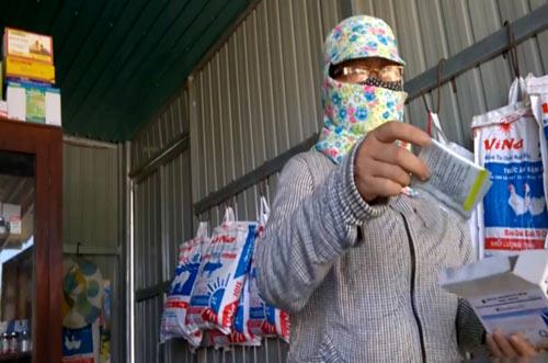 Báo động tình trạng thuốc bảo vệ thực vật bán chung với nước ngọt và bánh kẹo-1