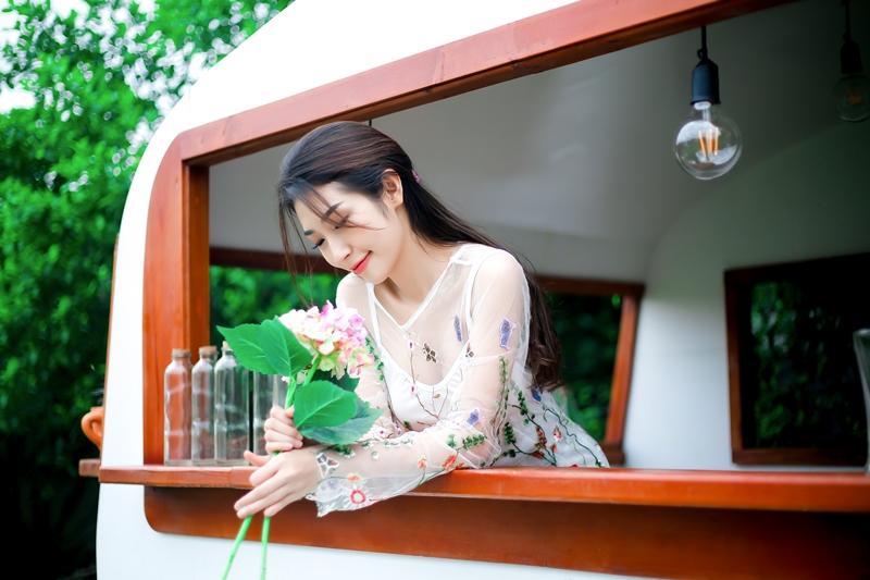 Khổng Tú Quỳnh đã không còn là 'cô bé dâu tây' ngày nào-4