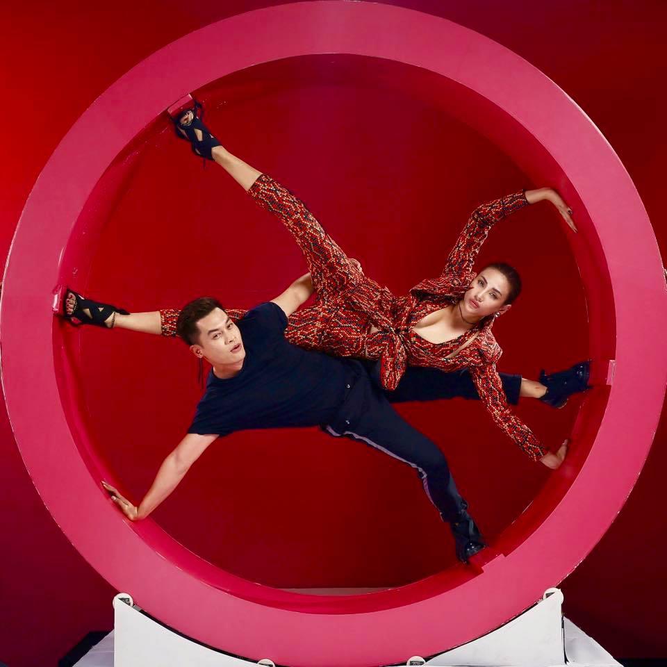 Võ Hoàng Yến thị phạm tạo dáng trong tích tắc khiến thí sinh Next Top bội phục-10