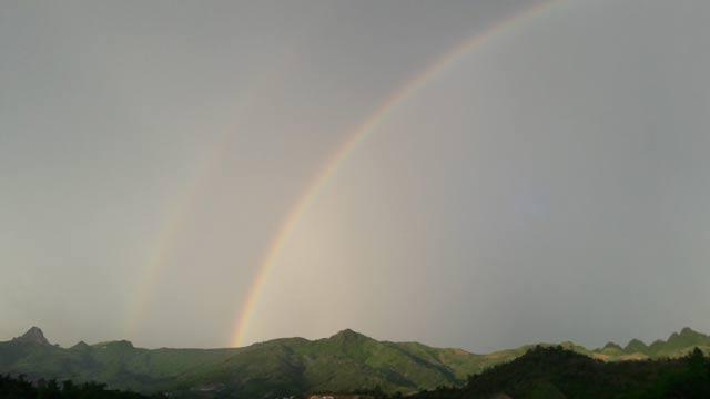 Hòa Bình: Xuất hiện cầu vồng đôi cực hiếm-3