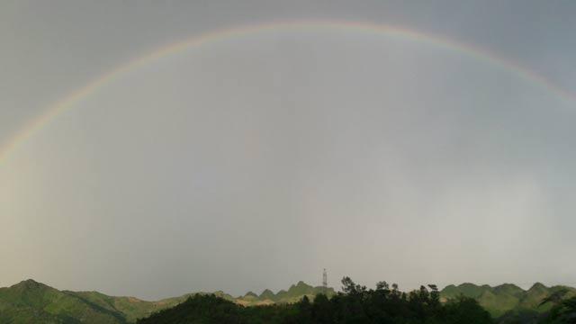 Hòa Bình: Xuất hiện cầu vồng đôi cực hiếm-4