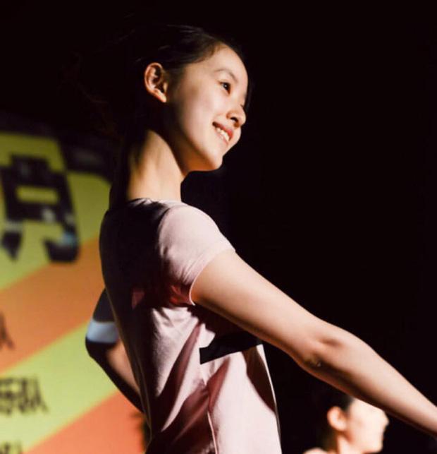 Loạt ảnh chưa từng công bố của 'cô bé trà sữa' Chương Trạch Thiên: Từ trung học đã vô cùng xinh đẹp-5