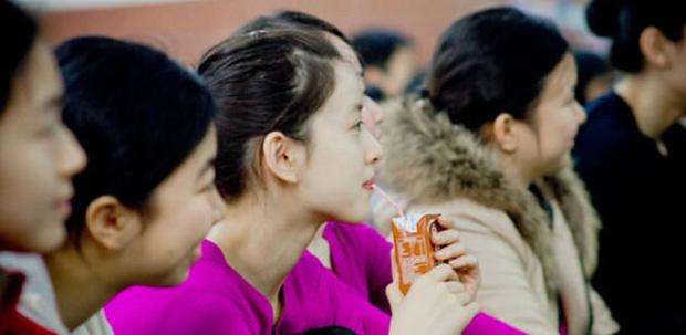 Loạt ảnh chưa từng công bố của 'cô bé trà sữa' Chương Trạch Thiên: Từ trung học đã vô cùng xinh đẹp-7