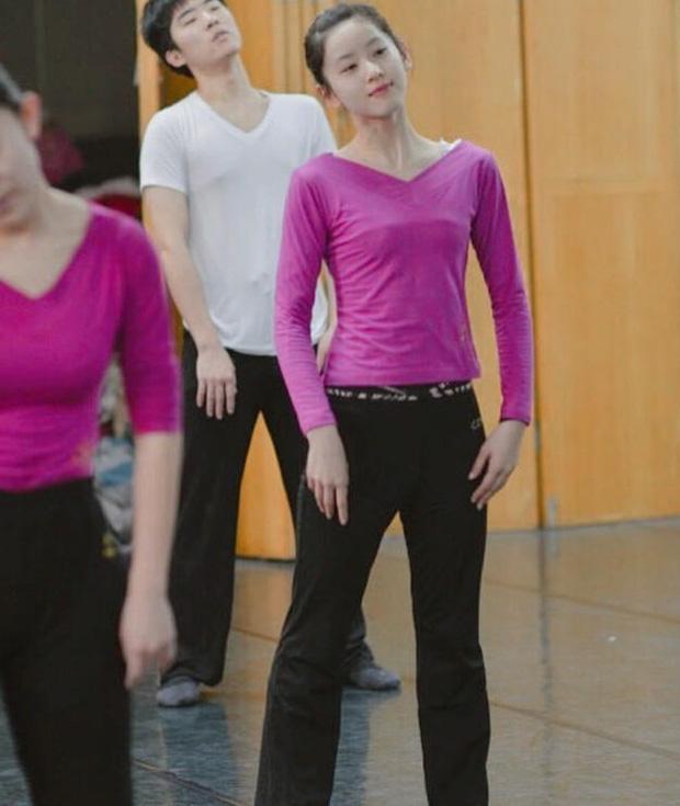 Loạt ảnh chưa từng công bố của 'cô bé trà sữa' Chương Trạch Thiên: Từ trung học đã vô cùng xinh đẹp-9