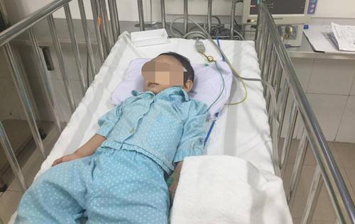 Vụ bé trai bị bạo hành: Áp lực cuộc sống sao trút giận vào trẻ nhỏ-1