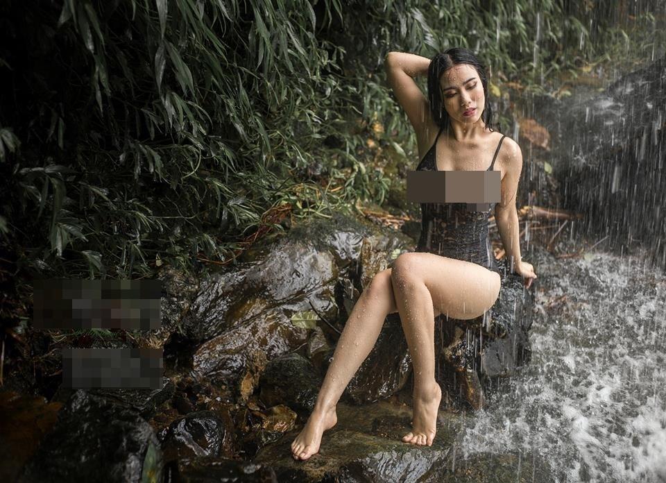 Trọn bộ ảnh nội y phản cảm của Linh Miu bị dân mạng 'ném đá vỡ đầu'-10