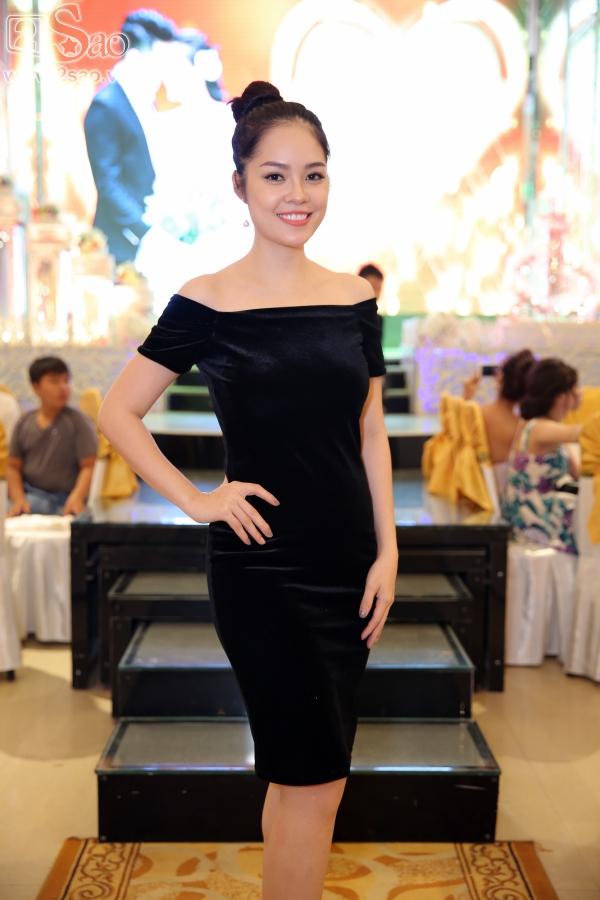 Ngân Khánh từ Singapore về nước sớm dự đám cưới Lê Phương-4