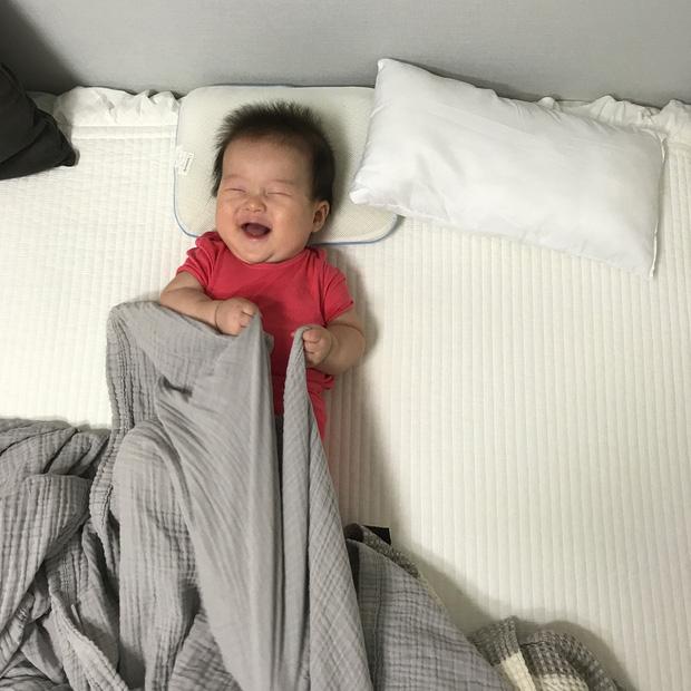 Quên hết mệt mỏi khi ngắm loạt ảnh của cậu nhóc cứ cười là 'hết thấy ông mặt trời'-2