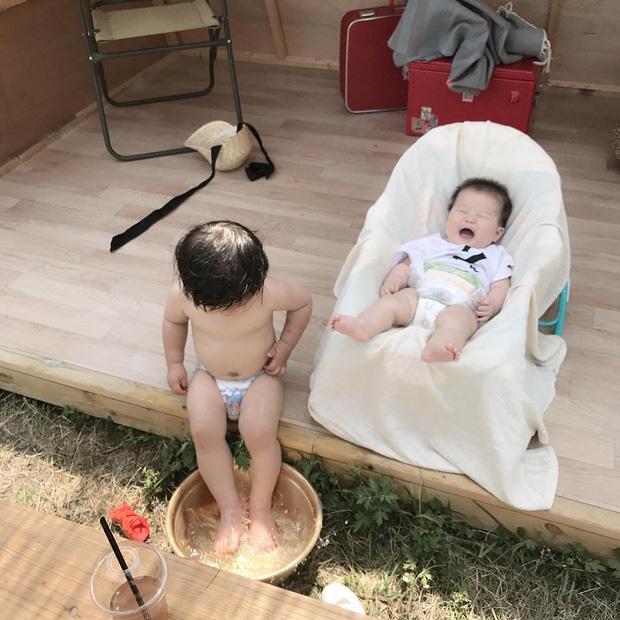 Quên hết mệt mỏi khi ngắm loạt ảnh của cậu nhóc cứ cười là 'hết thấy ông mặt trời'-5