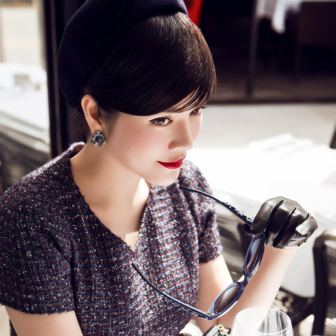 Tin sao Việt 8/8: Phan Hiển và Khánh Thi khóa môi trên thuyền-5