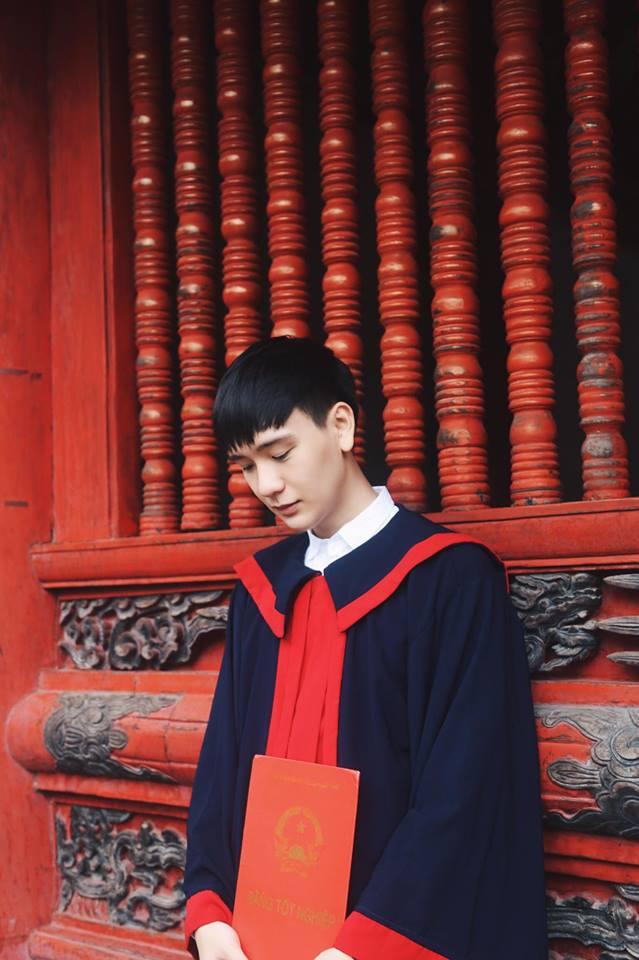 Sở hữu gương mặt 'siêu' đẹp trai, nam thần trường Luật nổi danh ở xứ sở chùa vàng-2