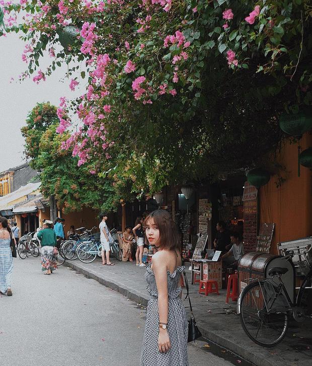 Bộ váy này đang được con gái Việt diện suốt trên Instagram, chứng tỏ gingham là hot trend 'phá đảo' hè 2017-2