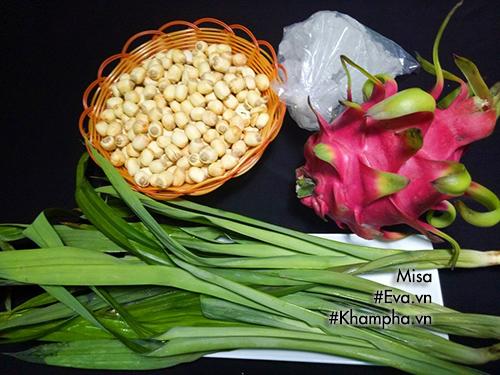 Chè hạt sen nấu thanh long đỏ, tuyệt ngon để detox ngày nắng nóng-1