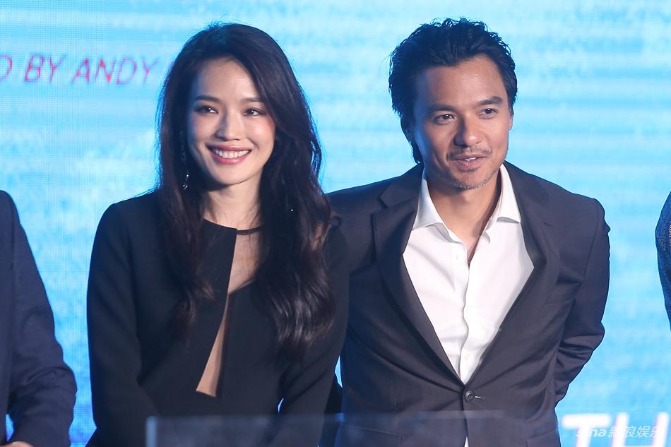 Thư Kỳ và ông xã Phùng Đức Luân thân mật phá tan tin đồn ly hôn-2