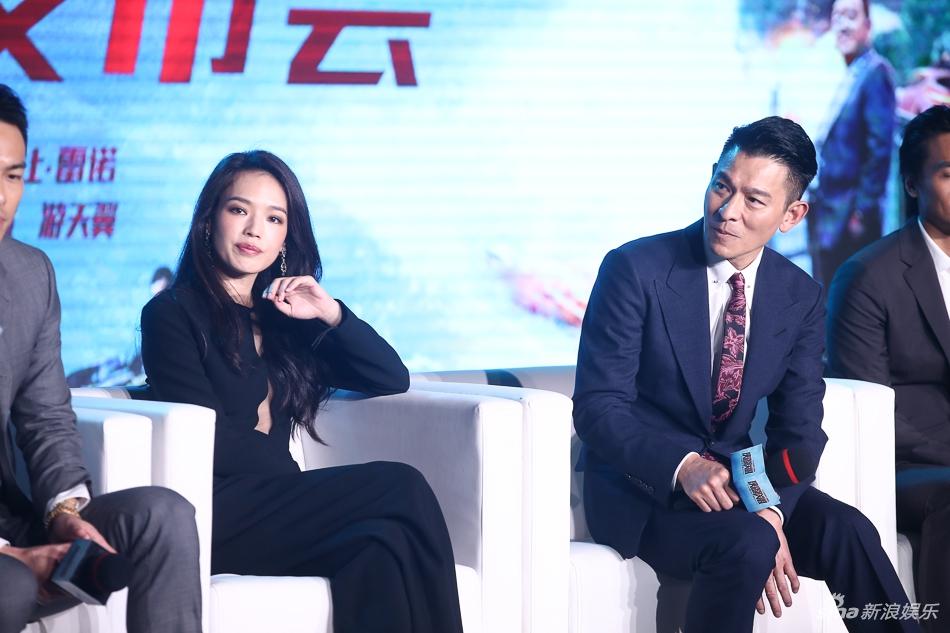 Thư Kỳ và ông xã Phùng Đức Luân thân mật phá tan tin đồn ly hôn-7