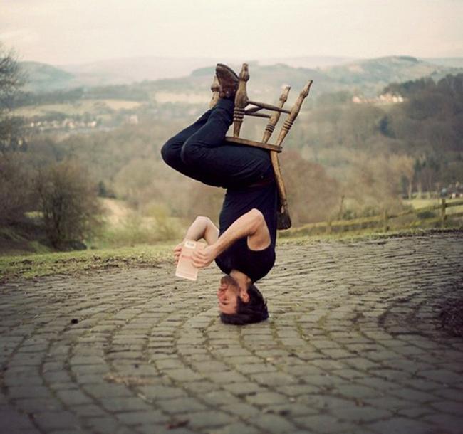 Muốn 'khác người' thì phải... ngược đời-9