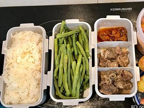 Cô vợ dậy từ 6 giờ sáng nấu trăm hộp cơm ngon cho chồng đi làm khiến chị em 'hoa mắt chóng mặt'
