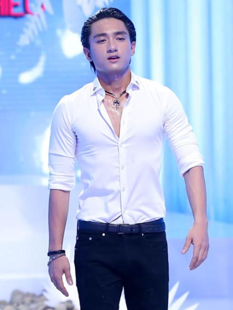 Cổ lổ sĩ và nhễ nhại mồ hôi trên truyền hình, không ngờ ngoài đời Hữu Vi chất đến thế-2