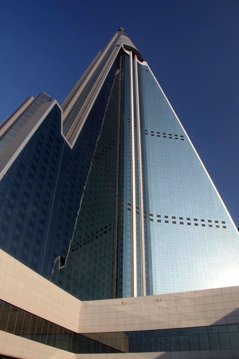 Khách sạn khổng lồ xây mãi không xong ở Triều Tiên-3