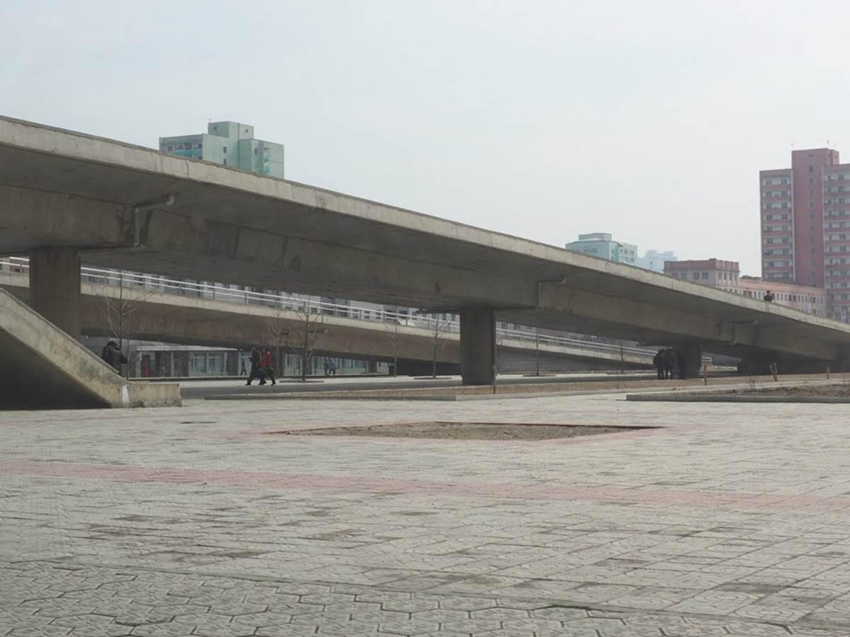 Khách sạn khổng lồ xây mãi không xong ở Triều Tiên-9