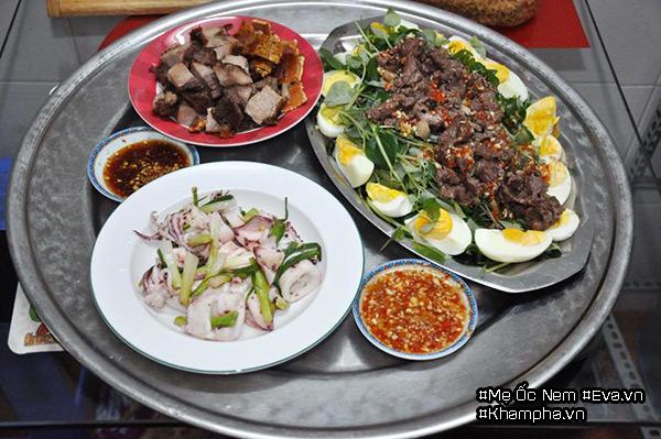 Mẹ Hà Nội định cư ở Sài Gòn khoe mâm cơm ai nhìn cũng phải chú ý bát nước chấm-5