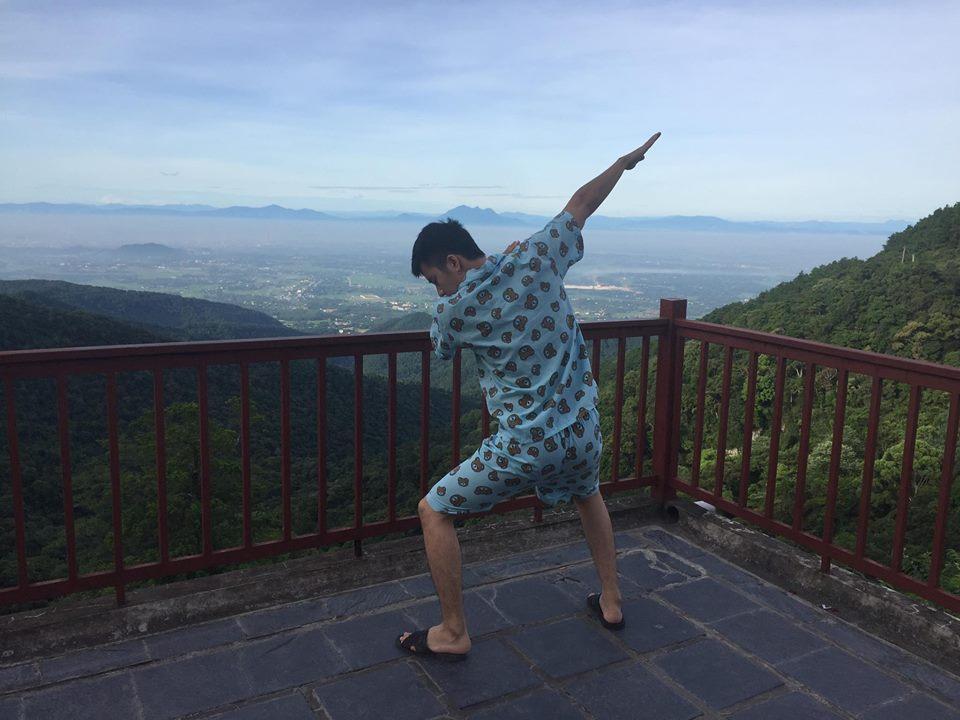 Hot girl - hot boy Việt 10/8: Minh Châu thâm thúy nói về tình yêu 'Hàng rẻ thì mới nhiều kẻ theo'-6