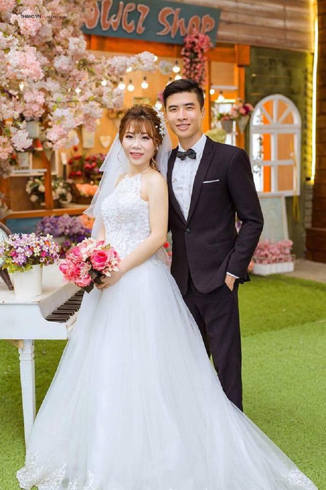 Cặp đôi biết nhau từ mẫu giáo, kết hôn sau 20 năm làm bạn-5