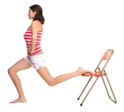 4 động tác đơn giản với ghế giúp bạn đẹp hơn-1