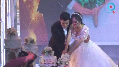 Lê Phương thú nhận 'cười một mình' khi xem lại khoảnh khắc ý nghĩa trong lễ cưới-3