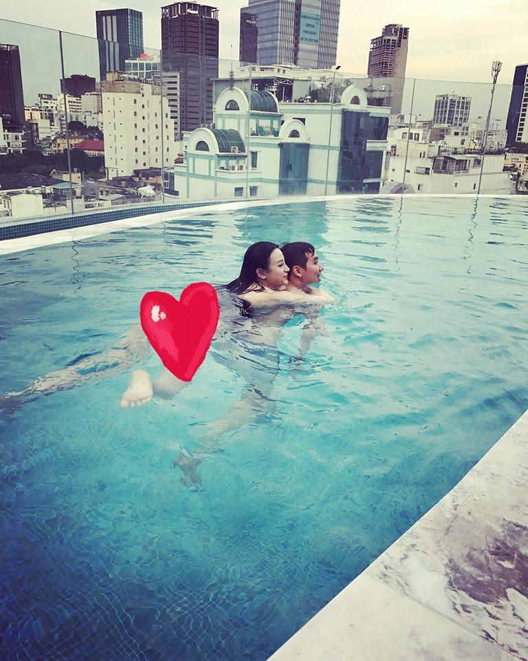 Bầu 8 tháng, Huyền Baby 'trốn con' dự tiệc sinh nhật 'Hoa hậu châu Á'-2