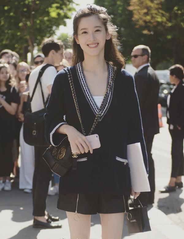 Lấy đại gia hơn 19 tuổi, trở thành nữ tỉ phú trẻ nhất Trung Quốc, 'cô bé trà sữa' dát hàng hiệu khắp người-4