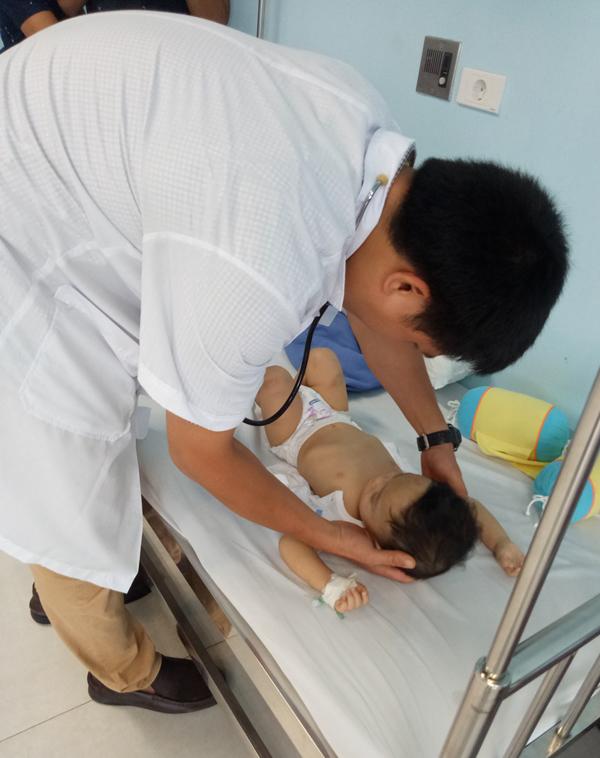 Tin nóng trong ngày 10/8: Video bà cụ mang bao tải ‘chôm’ đồ nhanh như chớp bị công an triệu tập-1