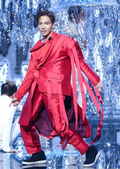 1 năm sau mới thấy, 365 tan rã không đáng buồn, thậm chí phải vui khi nhìn lại-7