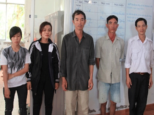 Cứu sống 6 ngư dân tàu cá bị tàu nước ngoài tấn công, cướp tài sản và đâm chìm-2