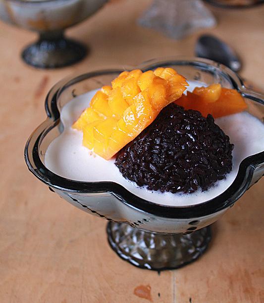 Hóa ra cách làm món xôi nếp cẩm xoài được chị em thích thú lại dễ dàng thế này-8