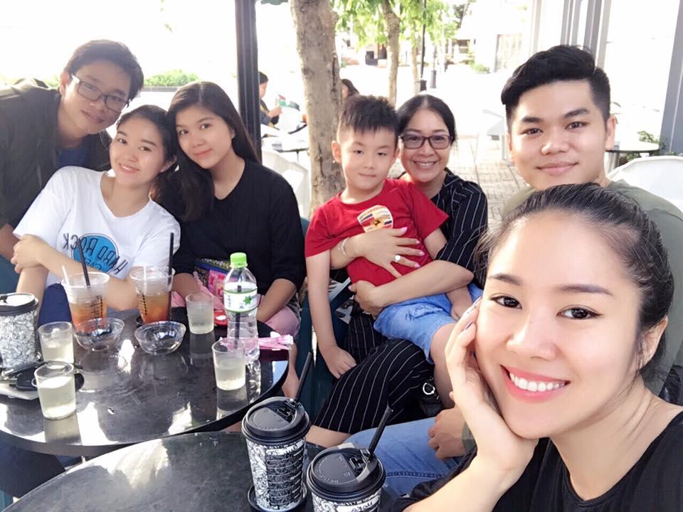 Tin sao Việt 11/8: Quế Vân than vãn 'bỏ ra cả tỷ đập mặt vẫn bị chê thì phí lắm'-2