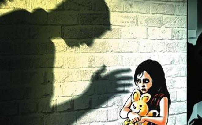 Chấn động: Lời kể đau đớn của hai chị em bị bố đẻ cưỡng hiếp hàng năm trời-2