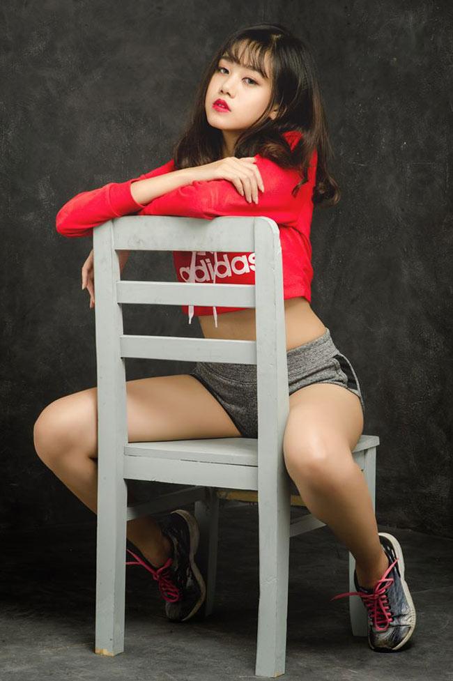 Nữ sinh Hà thành thu hút sự chú ý với vẻ đẹp gợi cảm-10