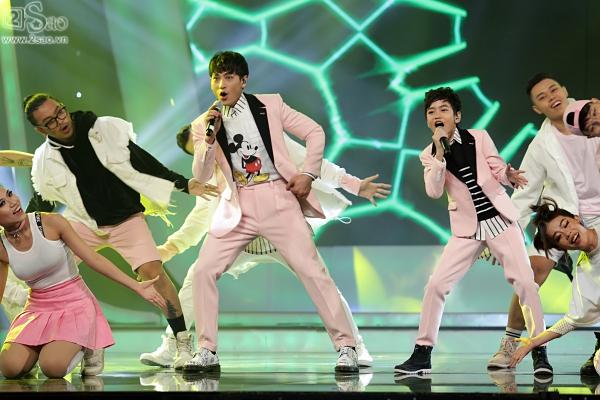 Cậu bé được Isaac gọi là thần đồng âm nhạc chính thức lên ngôi Quán quân 'Vietnam Idol Kids'-9