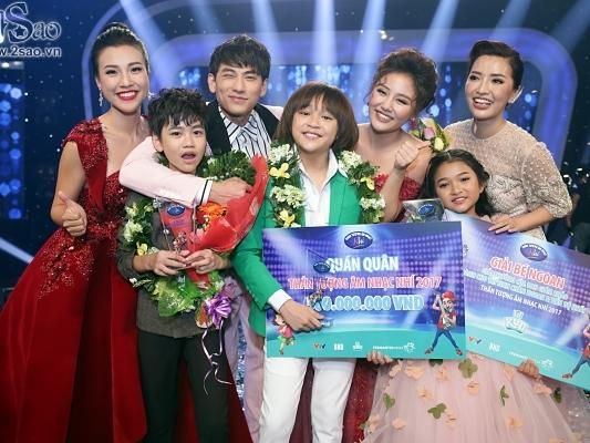 Cậu bé được Isaac gọi là thần đồng âm nhạc chính thức lên ngôi Quán quân 'Vietnam Idol Kids'