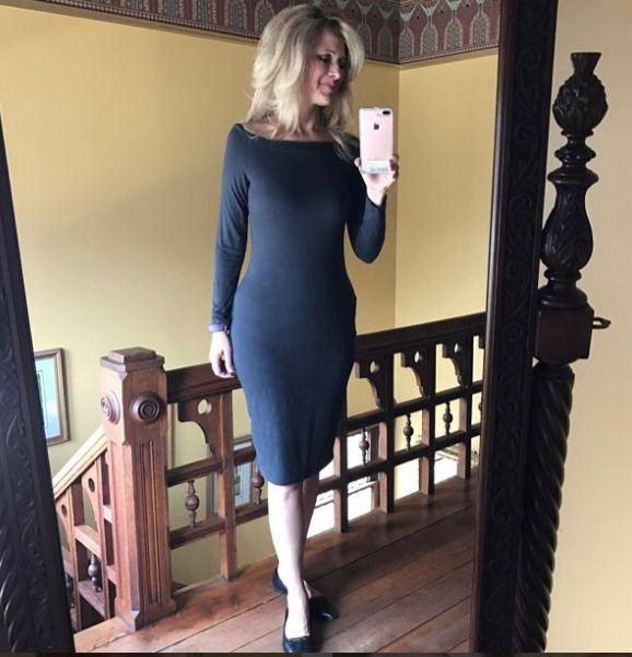 Đã là bà của 7 đứa cháu, người phụ nữ 60 tuổi này vẫn không thôi nóng bỏng-2