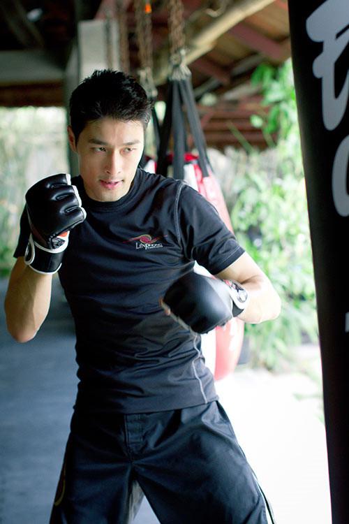 Johnny Trí Nguyễn: 'Nếu Flores thách đấu, tôi sẽ mời lên võ đài'-2