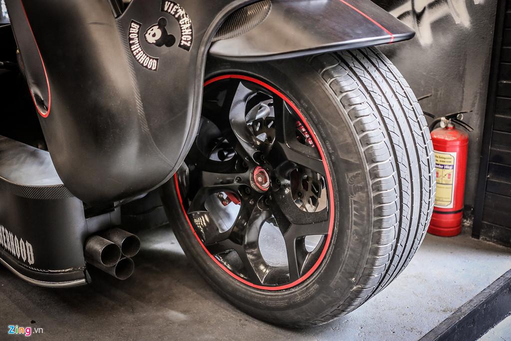 Xe 5 bánh tự chế dùng động cơ 1.000 phân khối của thợ Việt-8