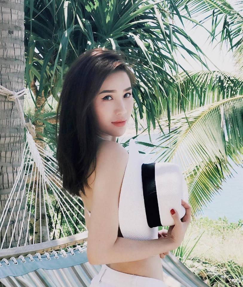 Bảo Thy đăng ảnh khoe eo con kiến khiến fan 'đứng ngồi không yên'-8