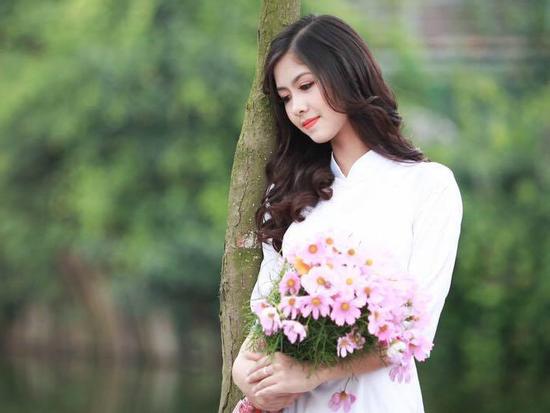 'Hot girl chân khoèo, mắt lác' nổi đình đám một thời giờ ra sao?