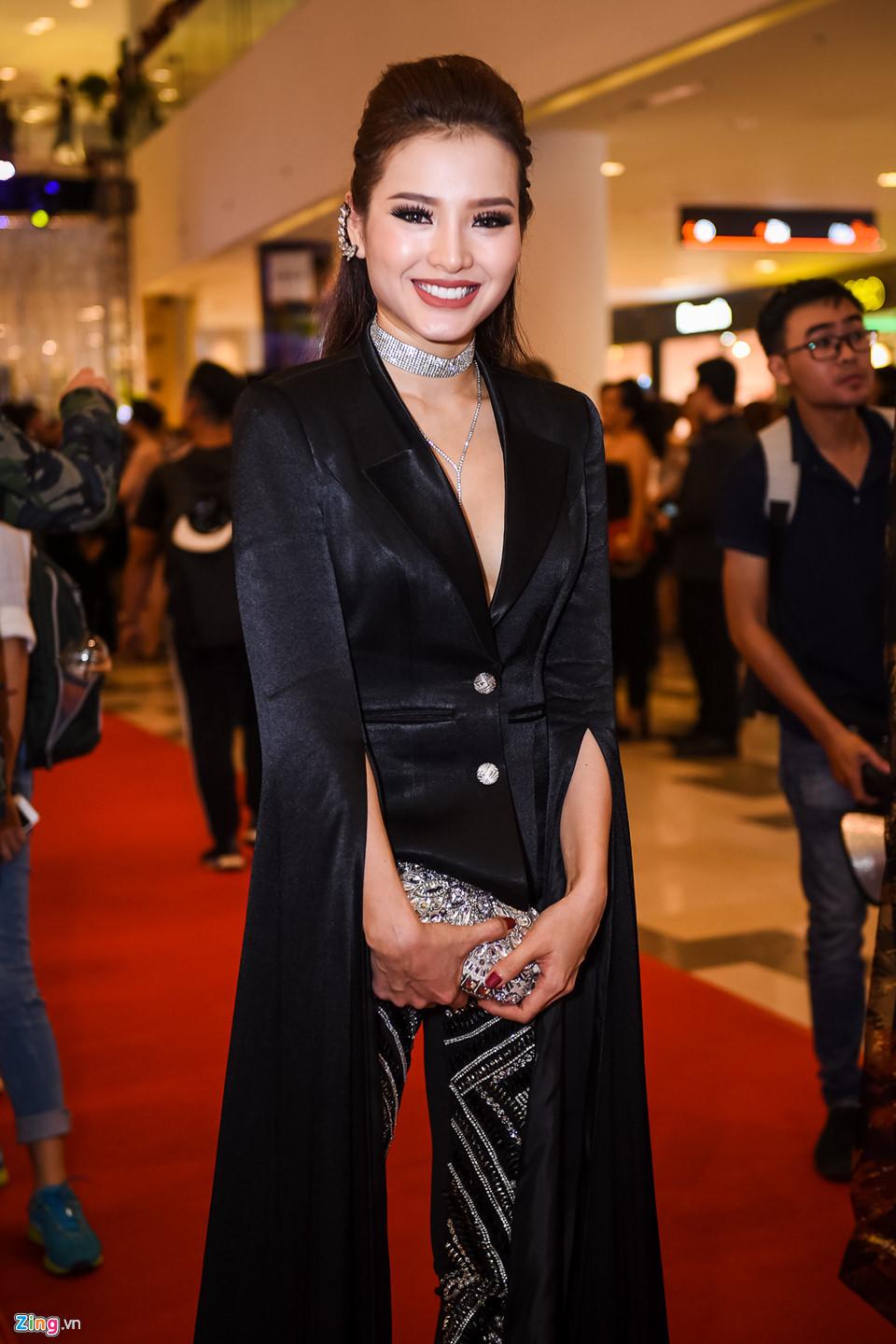 Phương Trinh Jolie: 'Tôi yêu và bỏ nhiều đàn ông để trả thù cho mẹ'-1