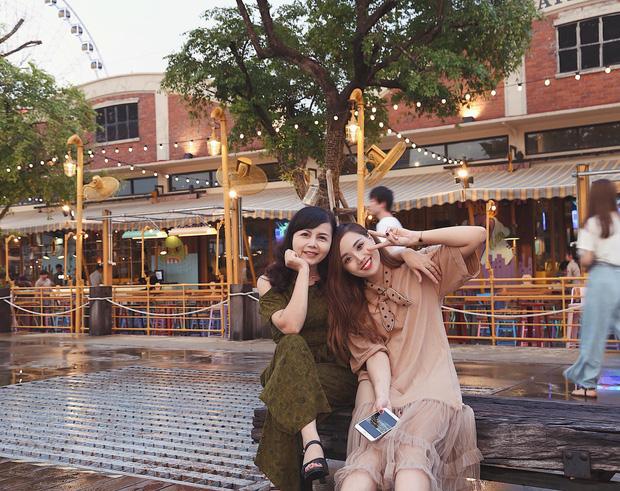 Xem bộ ảnh 9x đưa mẹ vi vu Thái Lan mới thấy mẹ cũng thích đi, thích sống ảo như ai-7